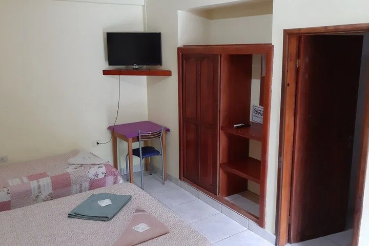 Room 5 of 12