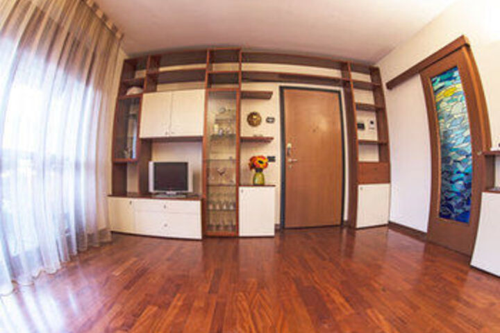 Room 293 of 320
