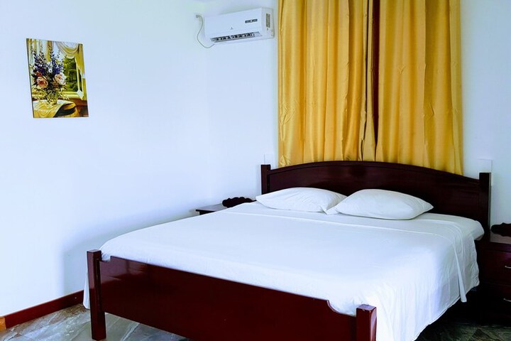 Room 16 of 35