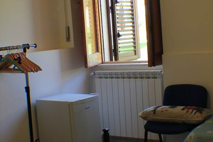 Room 15 of 48