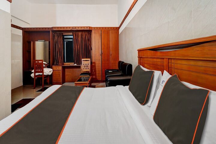 Room 17 of 37