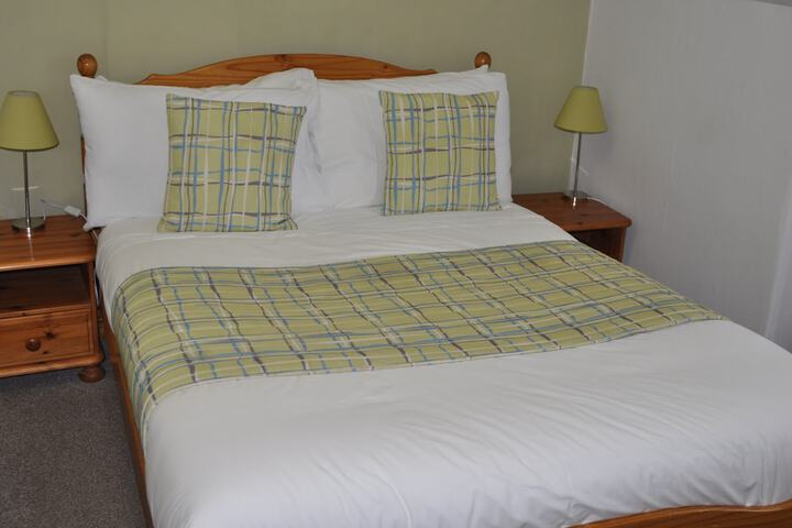 Room 5 of 36