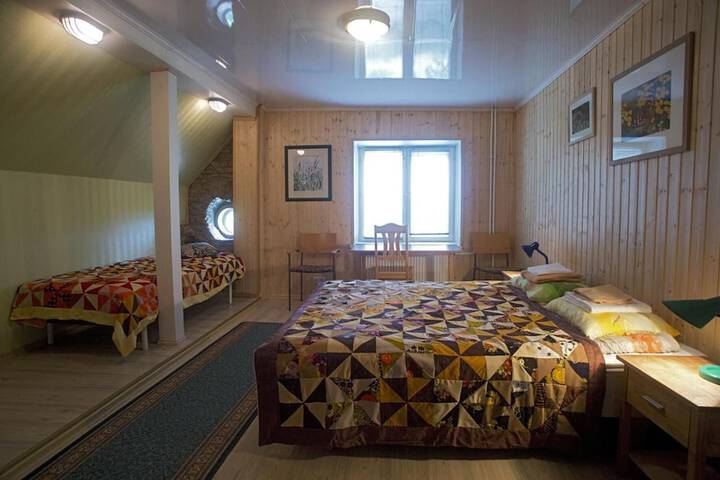 Room 16 of 52