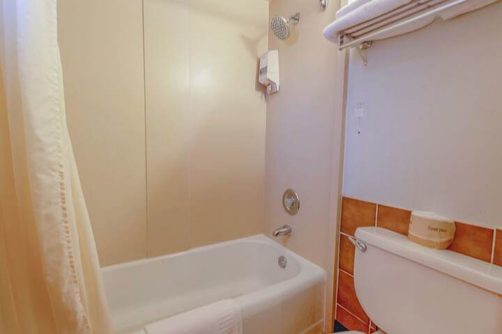 Room 42 of 68