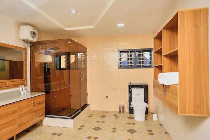 Room 10 of 40