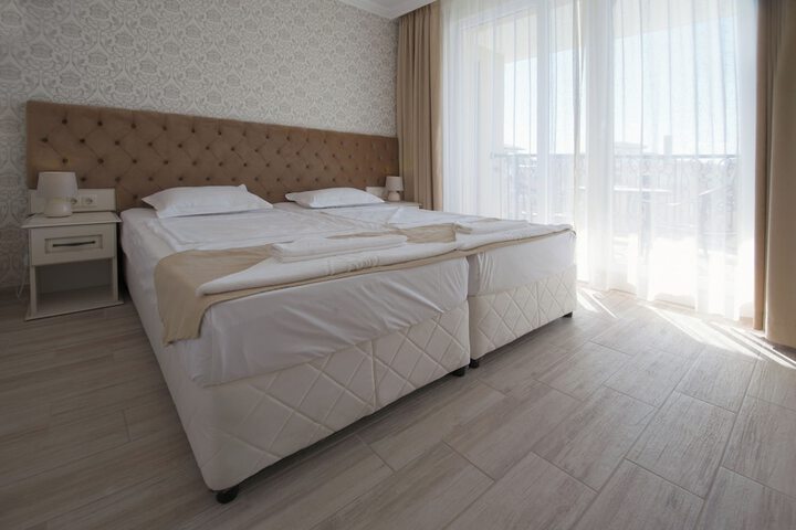 Room 3 of 46
