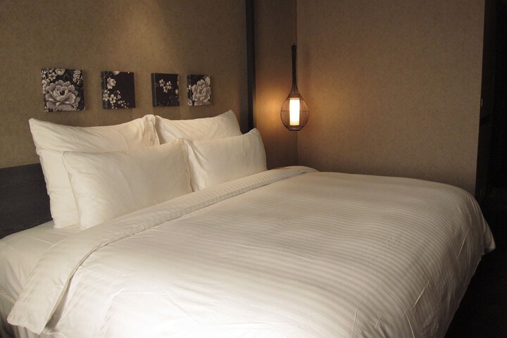 Room 3 of 41