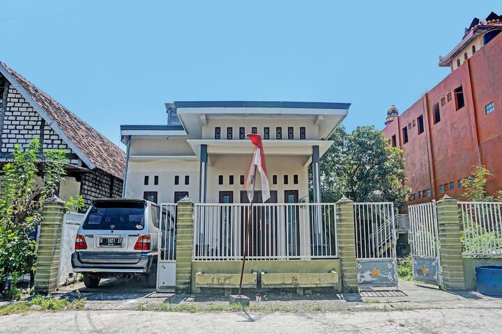 OYO Life 91600 Syariah Army Kost & Homestay
