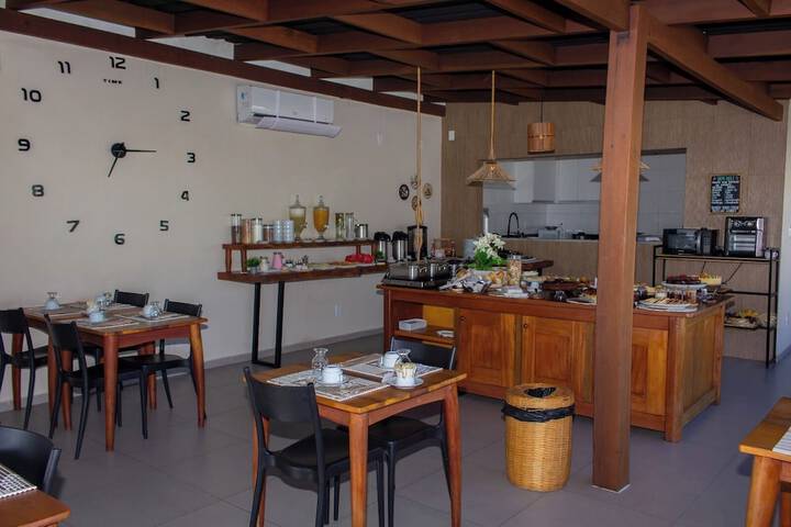 Breakfast/Coffee Service 99 of 116
