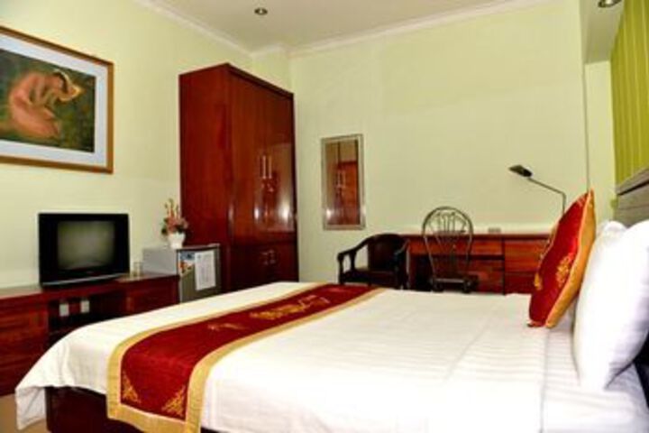 Room 8 of 22