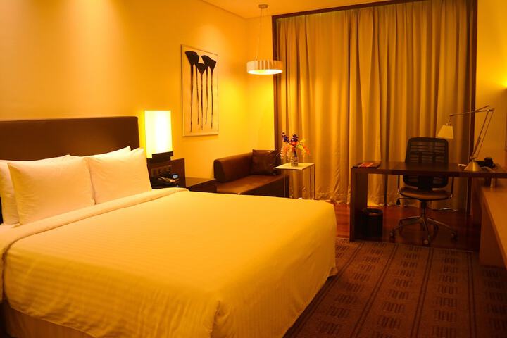 Room 8 of 63