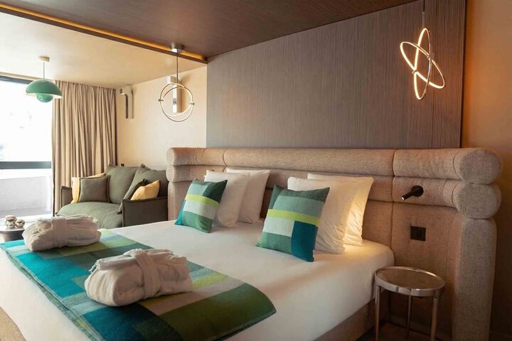 Room 21 of 40