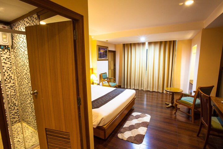 Room 33 of 58