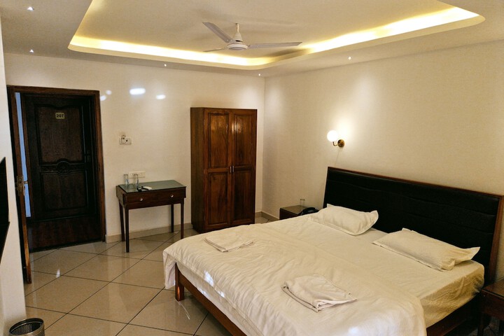 Room 50 of 169