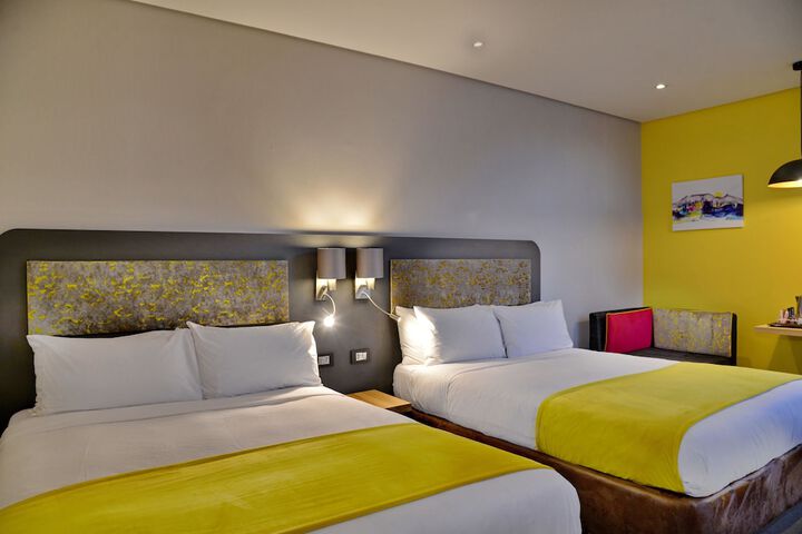 Room 13 of 76