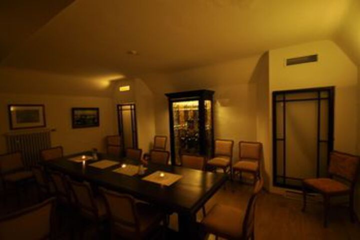 Dining 9 of 21