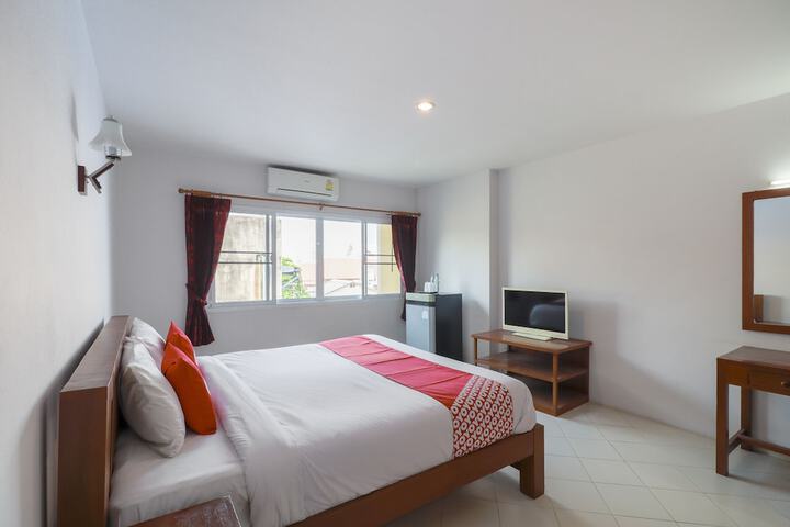 Room 10 of 42