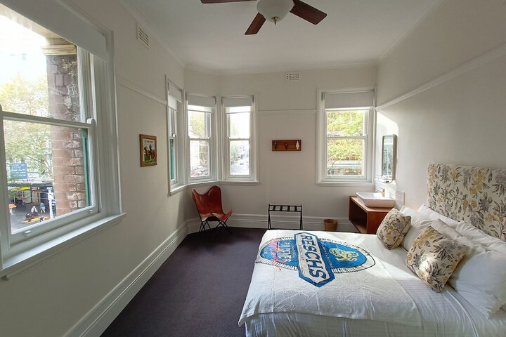 Room 17 of 27