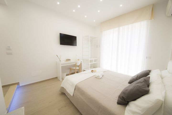 Room 4 of 20