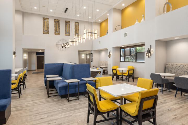 Breakfast area