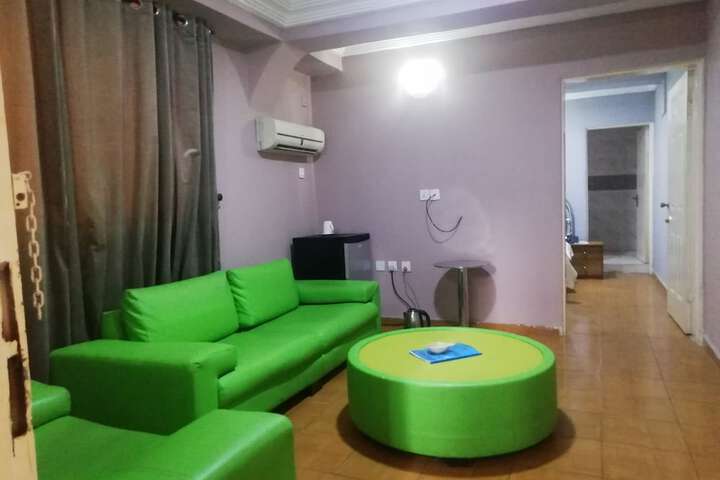 Room 21 of 35