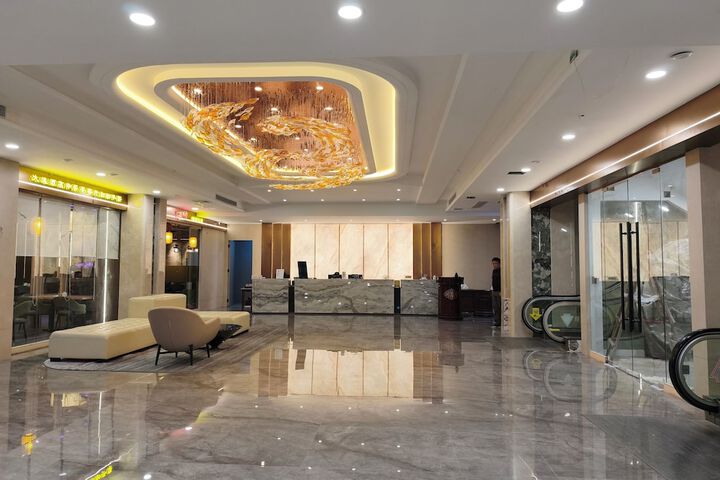 Hotel Interior 8 of 172