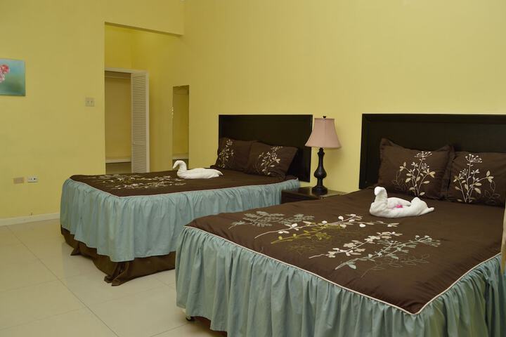 Room 6 of 52