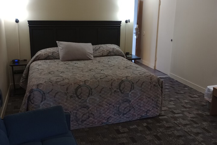 Room 71 of 154