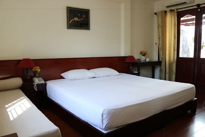 Room 5 of 27
