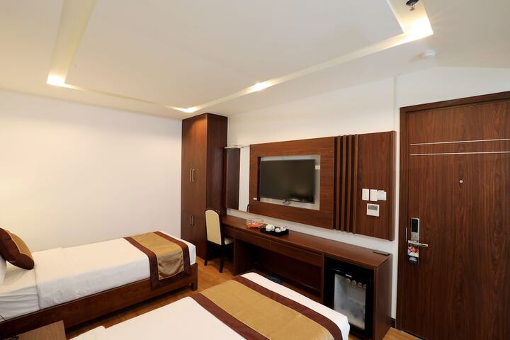 Room 16 of 64