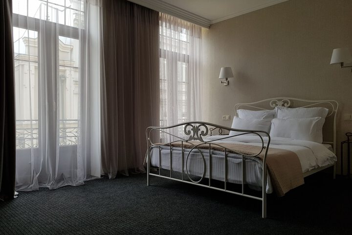 Room 16 of 101