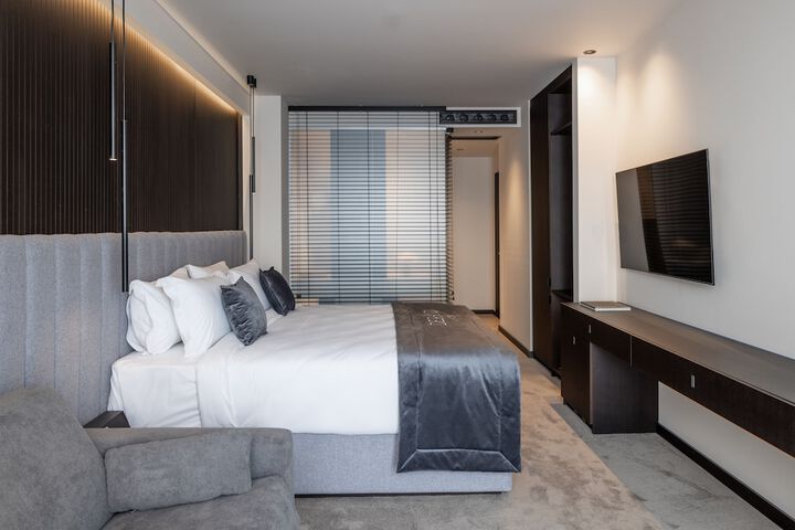 Room 26 of 48
