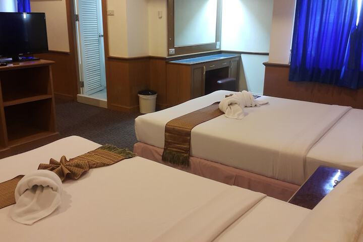 Room 11 of 46