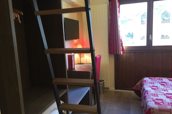 Room 29 of 63