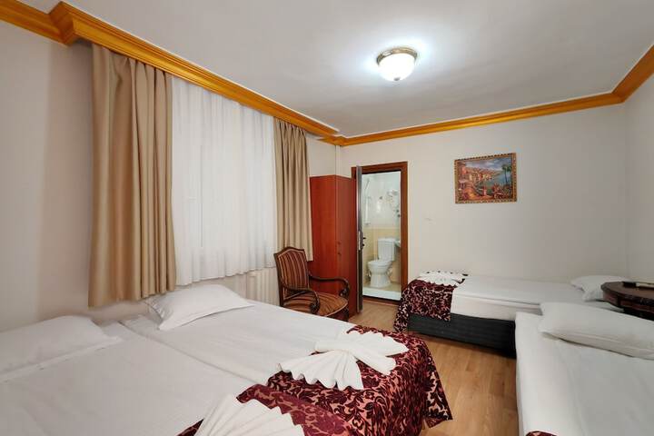 Room 13 of 61