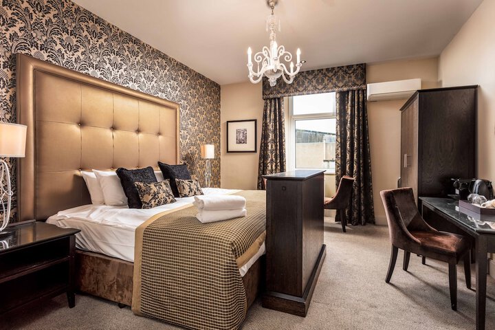 Room 21 of 54