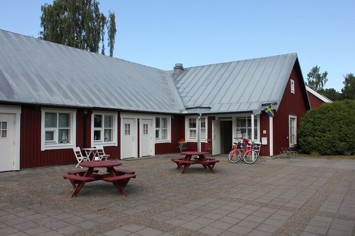 Hotel Entry