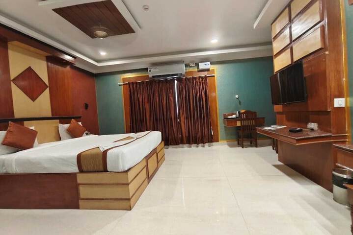 Room 15 of 35