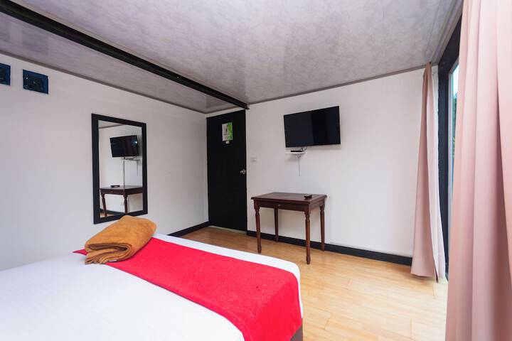 Room 6 of 27