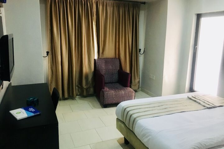 Room 16 of 37