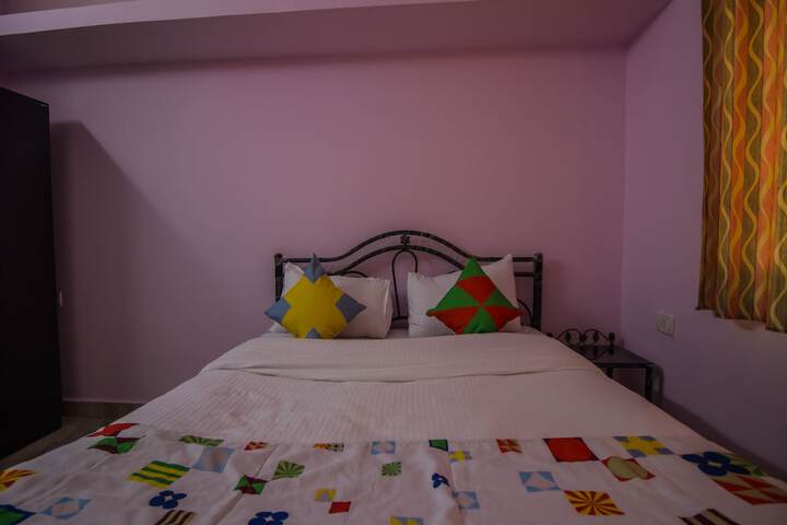 Room 4 of 17