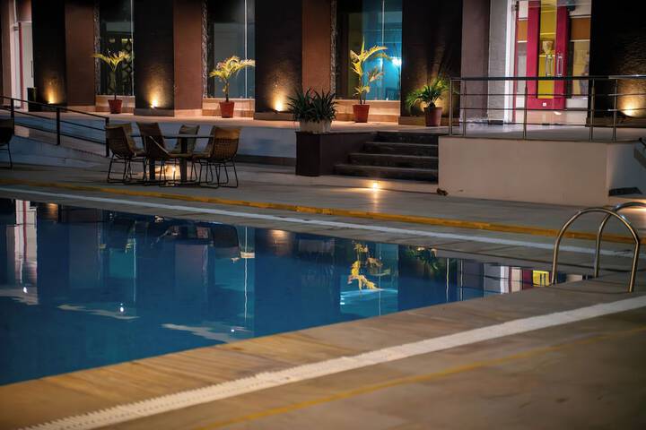 Pool 113 of 190