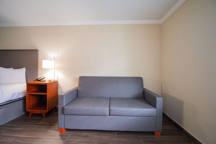 Room 16 of 49