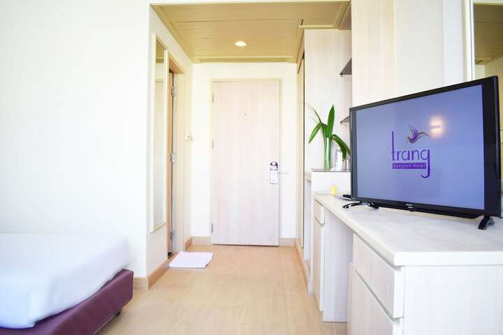 Room 50 of 100