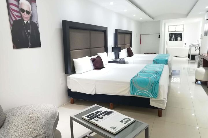 Room 11 of 27