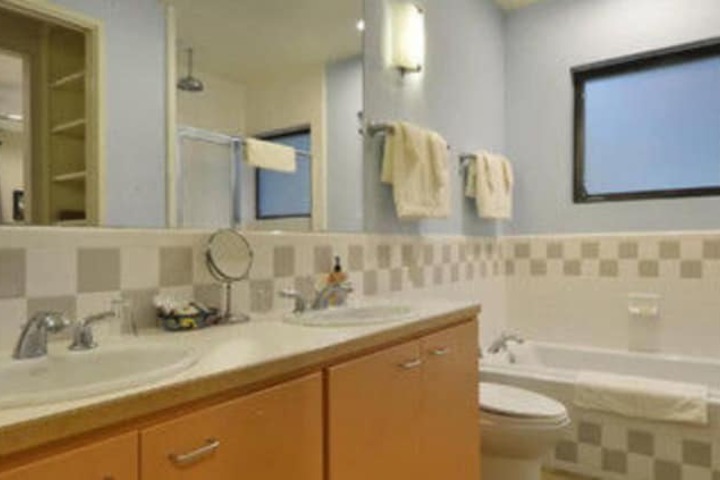 Room 180 of 278
