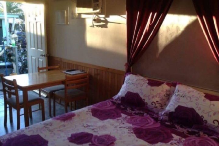 Room 180 of 228