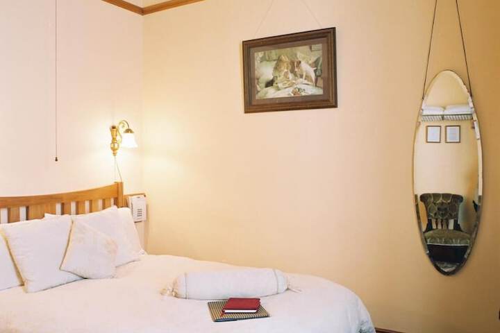 Room 10 of 30