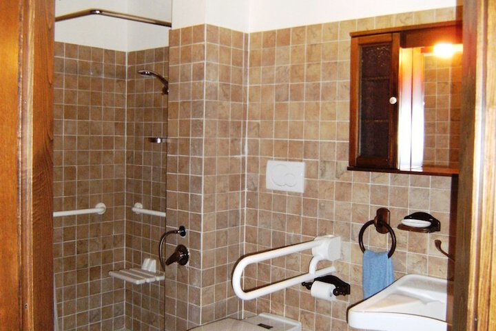 Room 11 of 29