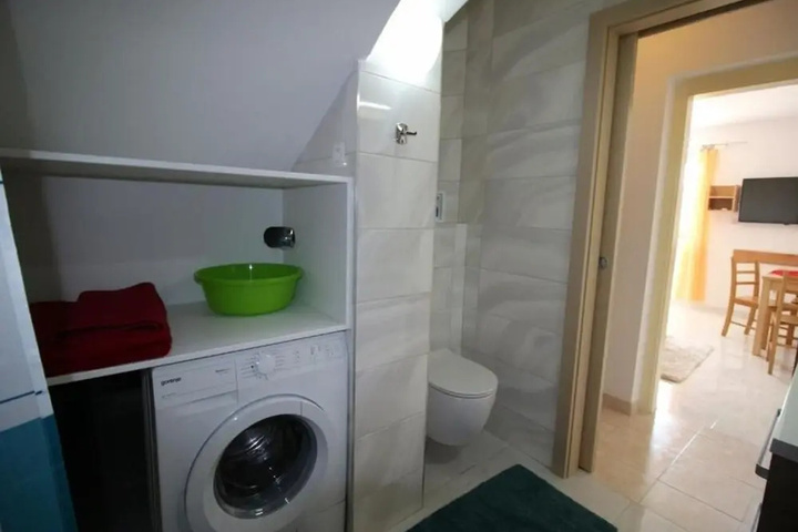 Room 2 of 14